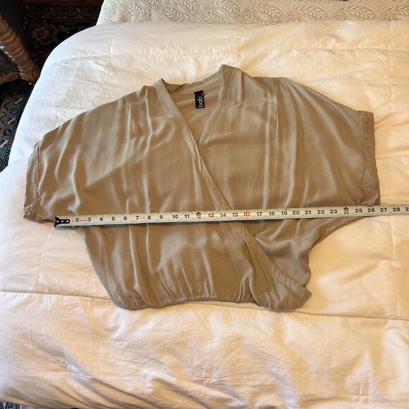 Bobi Beach crepe top, Tan, Med - Picture 8 of 12